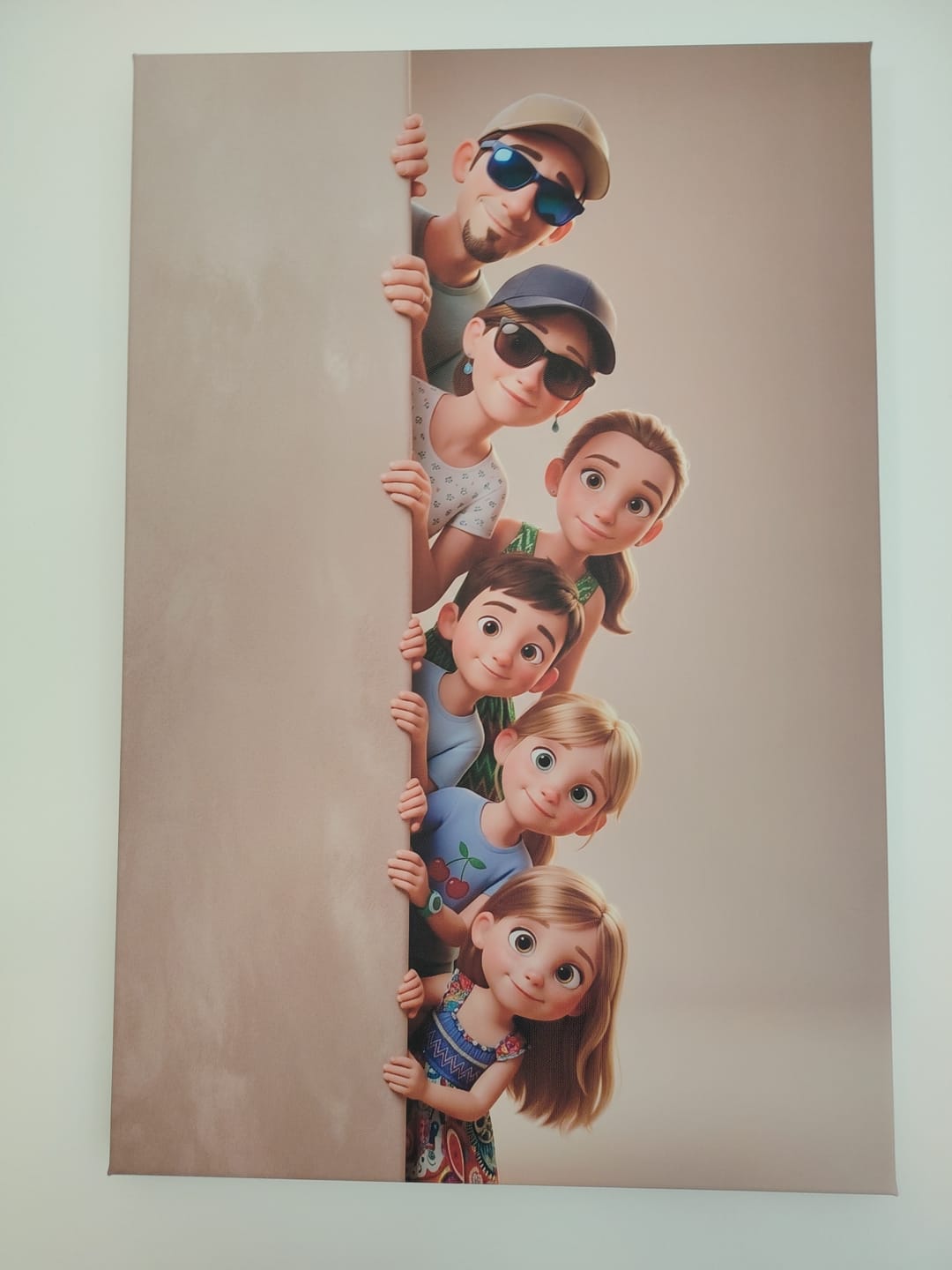 Customer photo review of Toile personnalisée - Animé derrière le mur