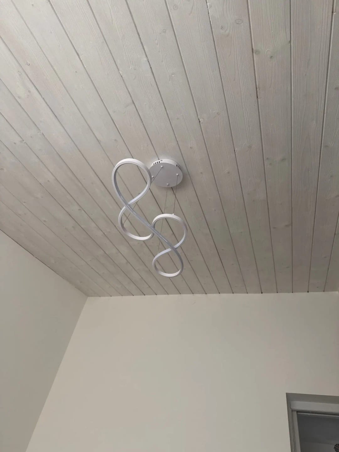 Customer photo review of Modern Kitchen Island Pendant Light LED Linear Bar Dining Remote Dimmable Adjustable Hanging Lamp