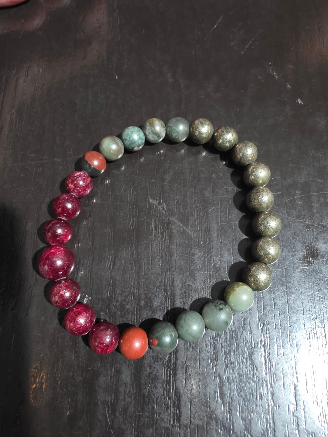 Customer photo review of Pulsera Zodiacal Capricornio ♑ (8 mm)
