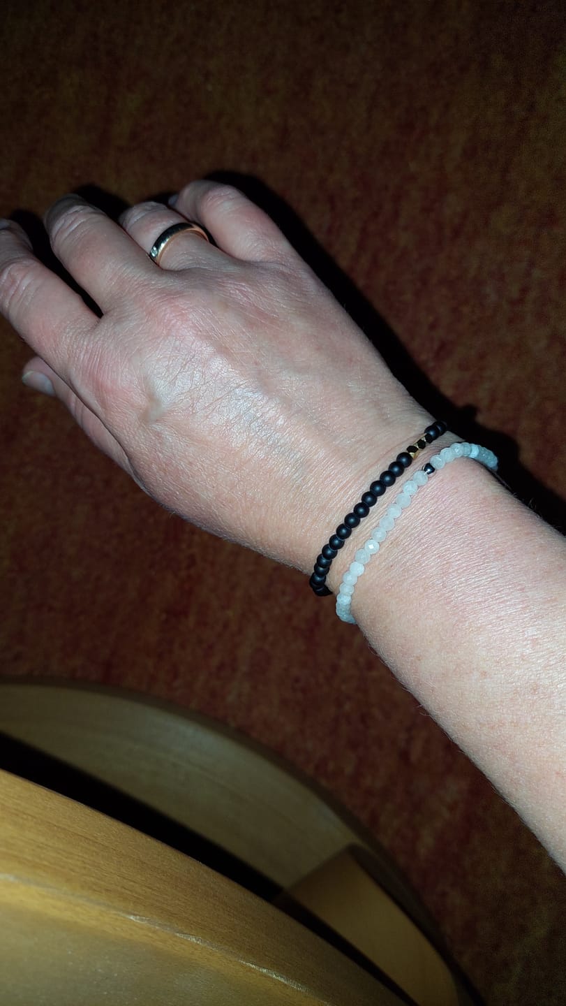 Customer photo review of Mondstein Armband - Naturperlen