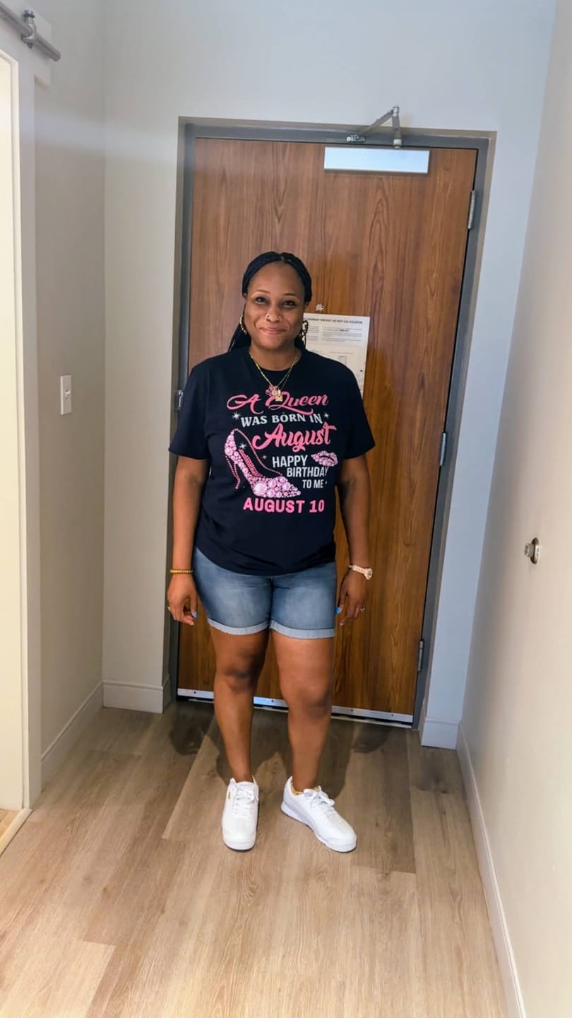Customer photo review of 10TH AUGUST QUEEN UNISEX SHIRT