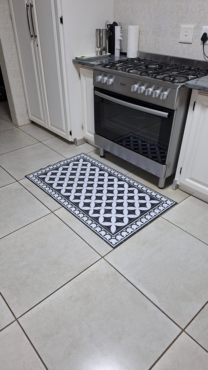 Customer photo review of Pattern | Black & White | Vinyl | Floor Mat