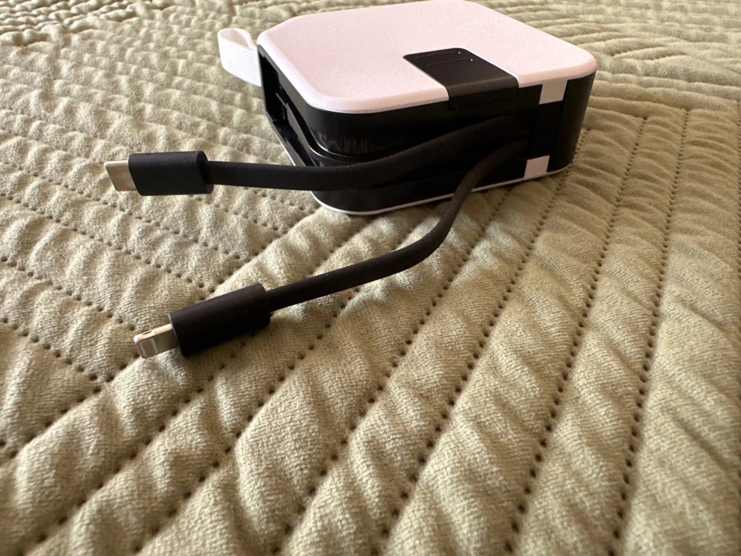 Customer photo review of AMPD Roam Pod (5-In-1 Travel Charger) 30% OFF SALE ENDS SOON