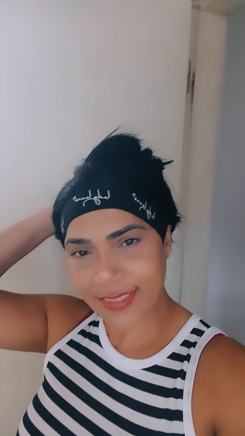 Customer photo review of Elastic Melt Band Ladyl aces - Preto com Branco