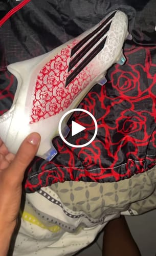 Avis vidéo d'un client sur Adidas F50 Laceless Elite FG Lamine Yamal Heartbreaker - Blanc/Rose