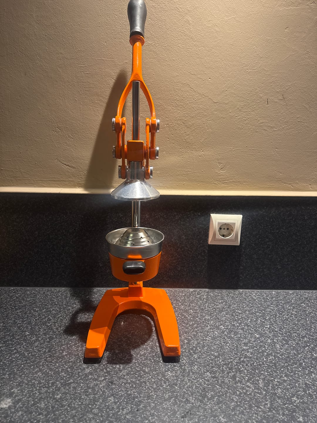 Customer photo review of Cookinglife Citruspers - Gietijzer - Hevelmodel - Oranje