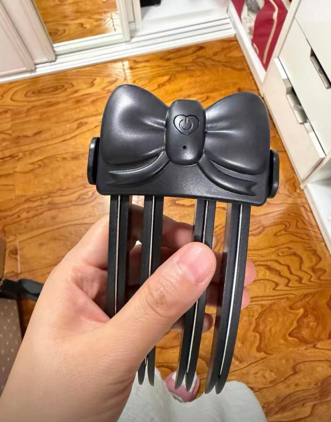 Customer photo review of Revimus Heated Root Volumizer Clip