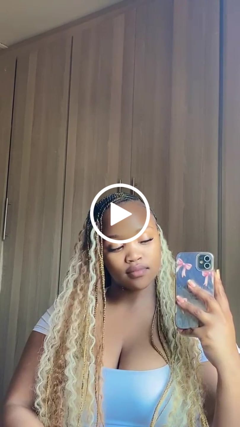 Customer video review of Gold Era Logo Studs
