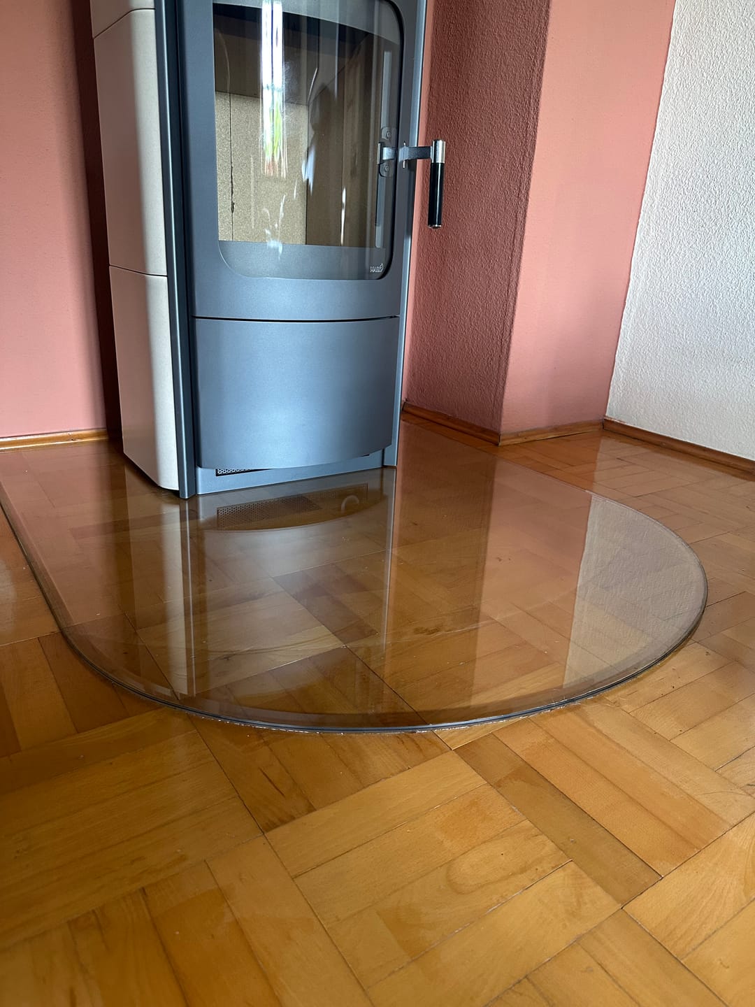 Customer photo review of Glasplatte Kamin, Funkenschutzplatte Glas für Kaminofen - Rundbogen