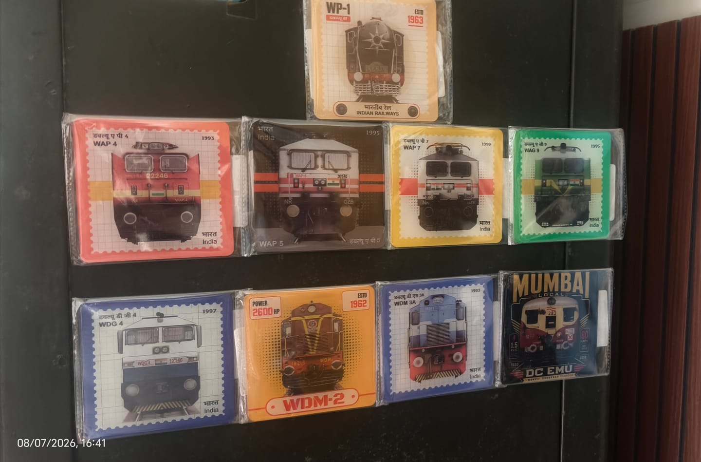 Customer photo review of WAG 9 Acrylic Fridge Magnet