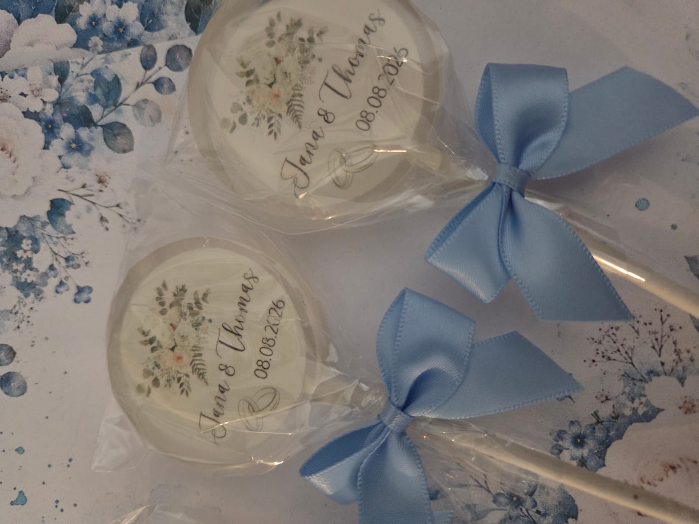 Customer photo review of Ellen & Jacob