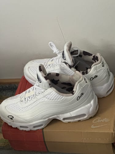 Customer photo review of "CRTZ-95" Sneaker