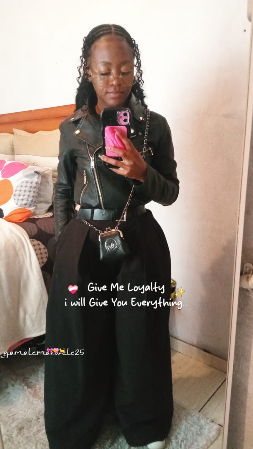 Customer photo review of Black Era Fashion Coin Purse