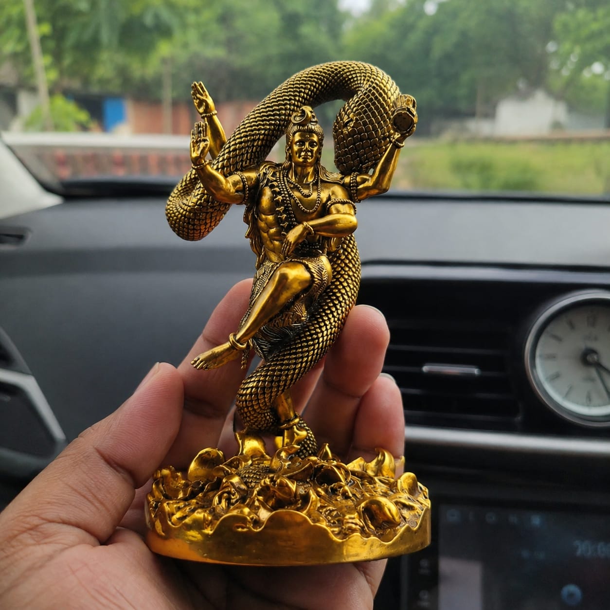 Customer photo review of Divine Car Dashboard Idol - Marble Dust Coated