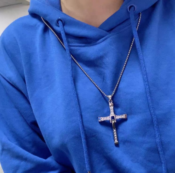 Customer photo review of Collar Cruz de Toretto ⛓️ Centro Articulado que se Mueve ✨