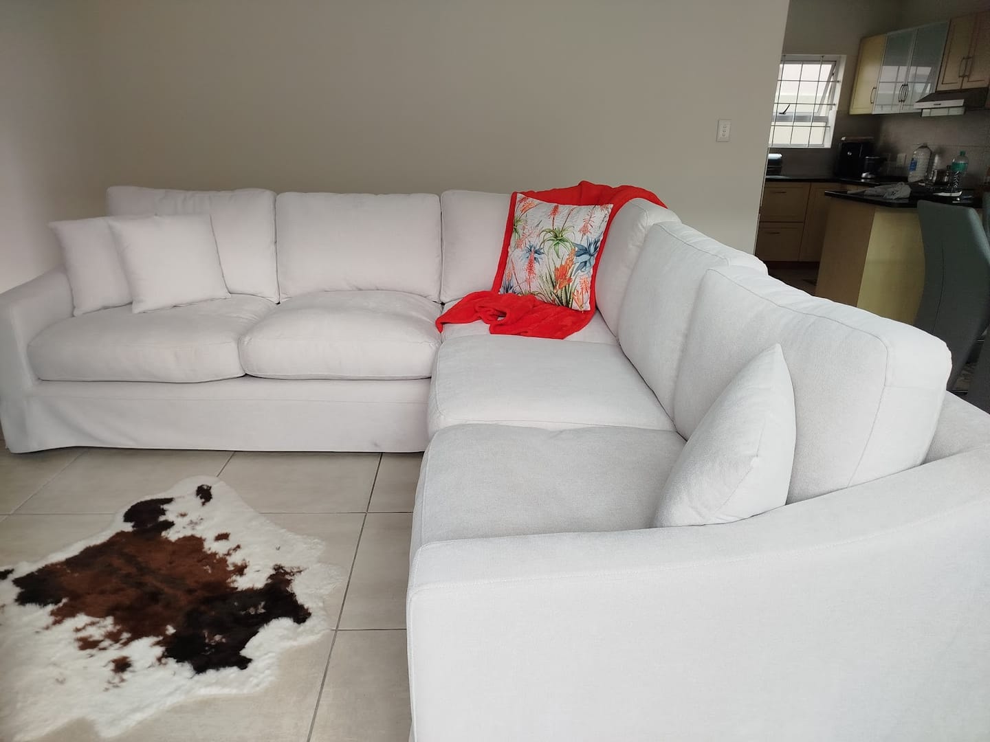 Customer photo review of Minx - Netflix - Fully Upholstered