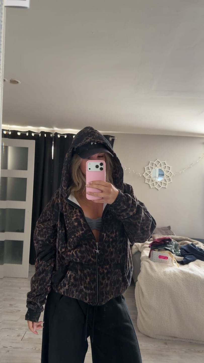 Customer photo review of W533 Flashback Zip Hoodie