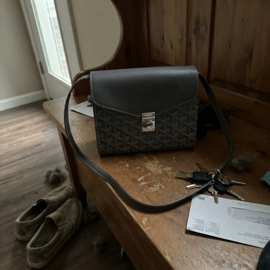 Customer photo review of Chypre Wallet