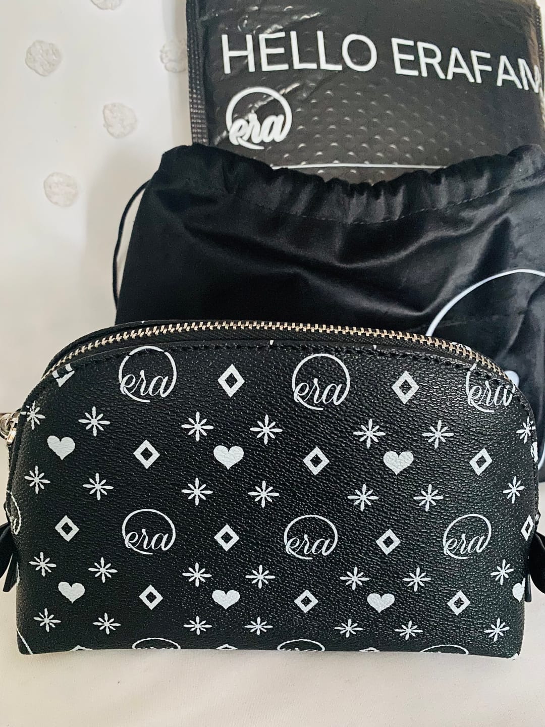 Customer photo review of Black Go Getter Makeup Bag