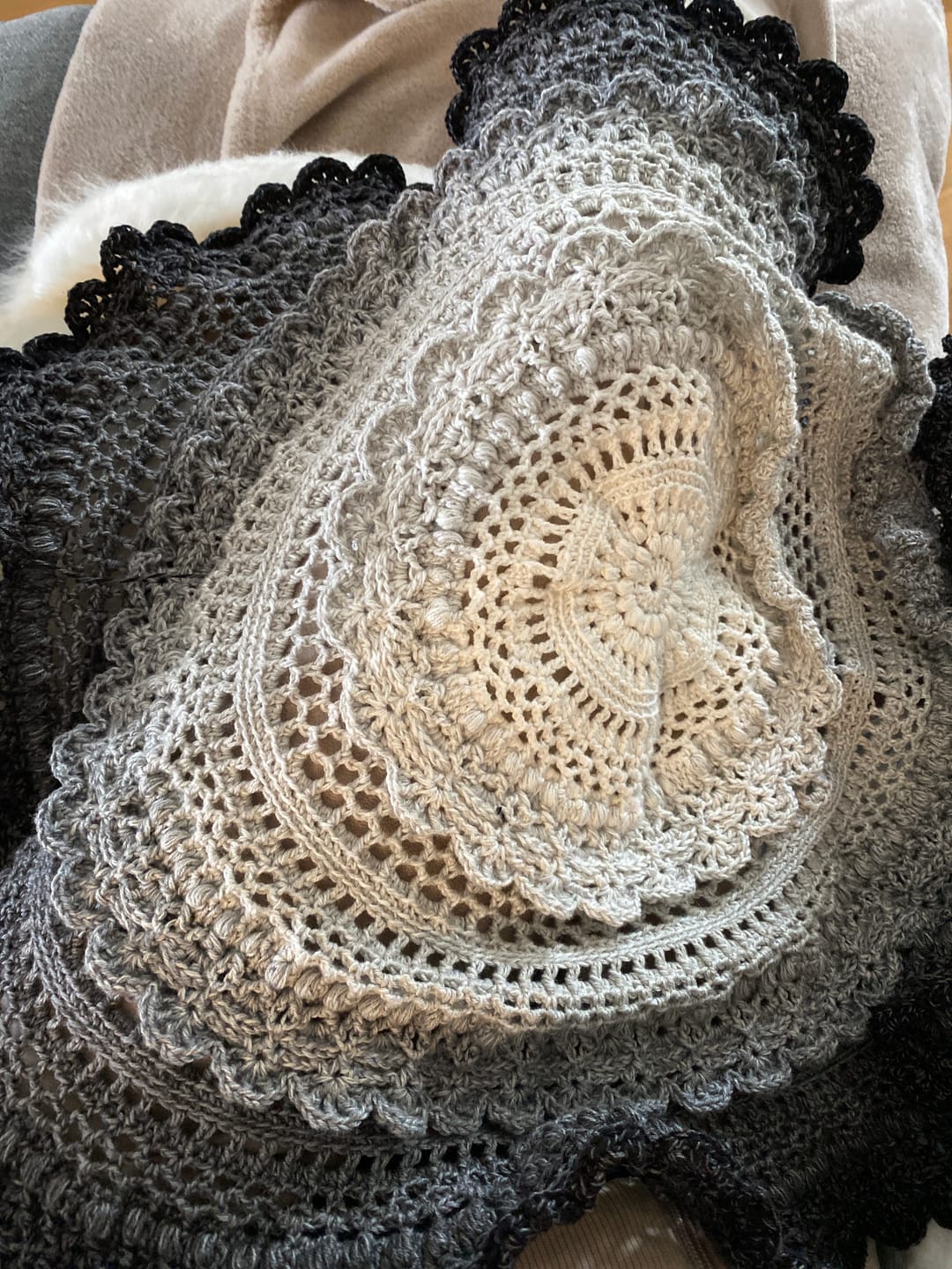 Customer photo review of YarnArt Flowers