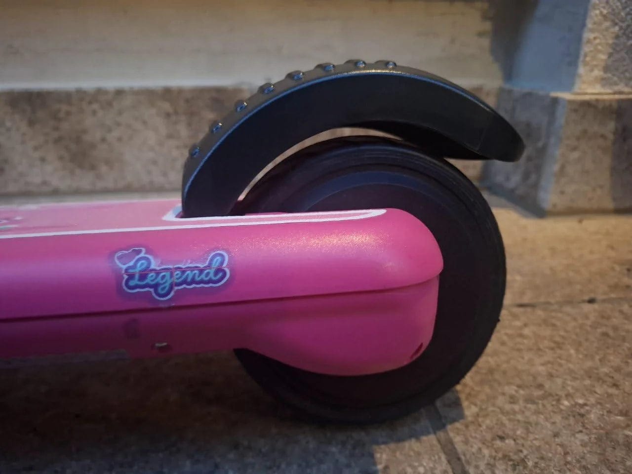 Customer photo review of Minions | Gyroor Kinder-Elektroroller 180W mit einstellbarer Höhe und Geschwindigkeit