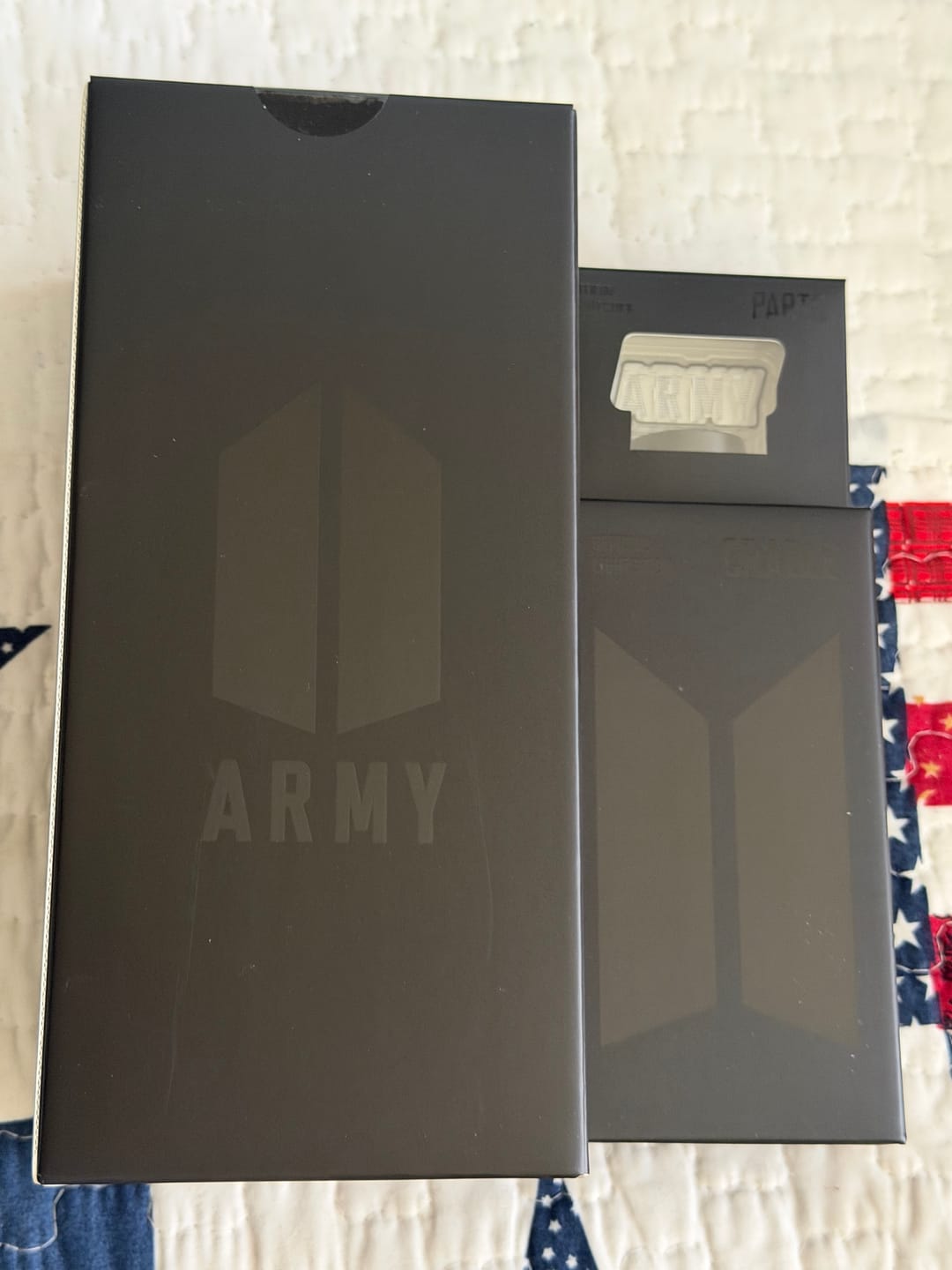 Customer photo review of BTS - OFFICIAL LIGHT STICK VER.4 CRADLE