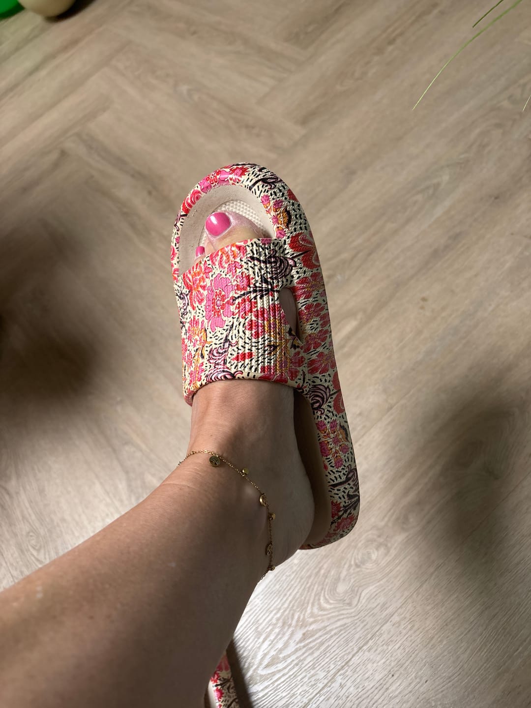 Customer photo review of HappyFlops Bohemian