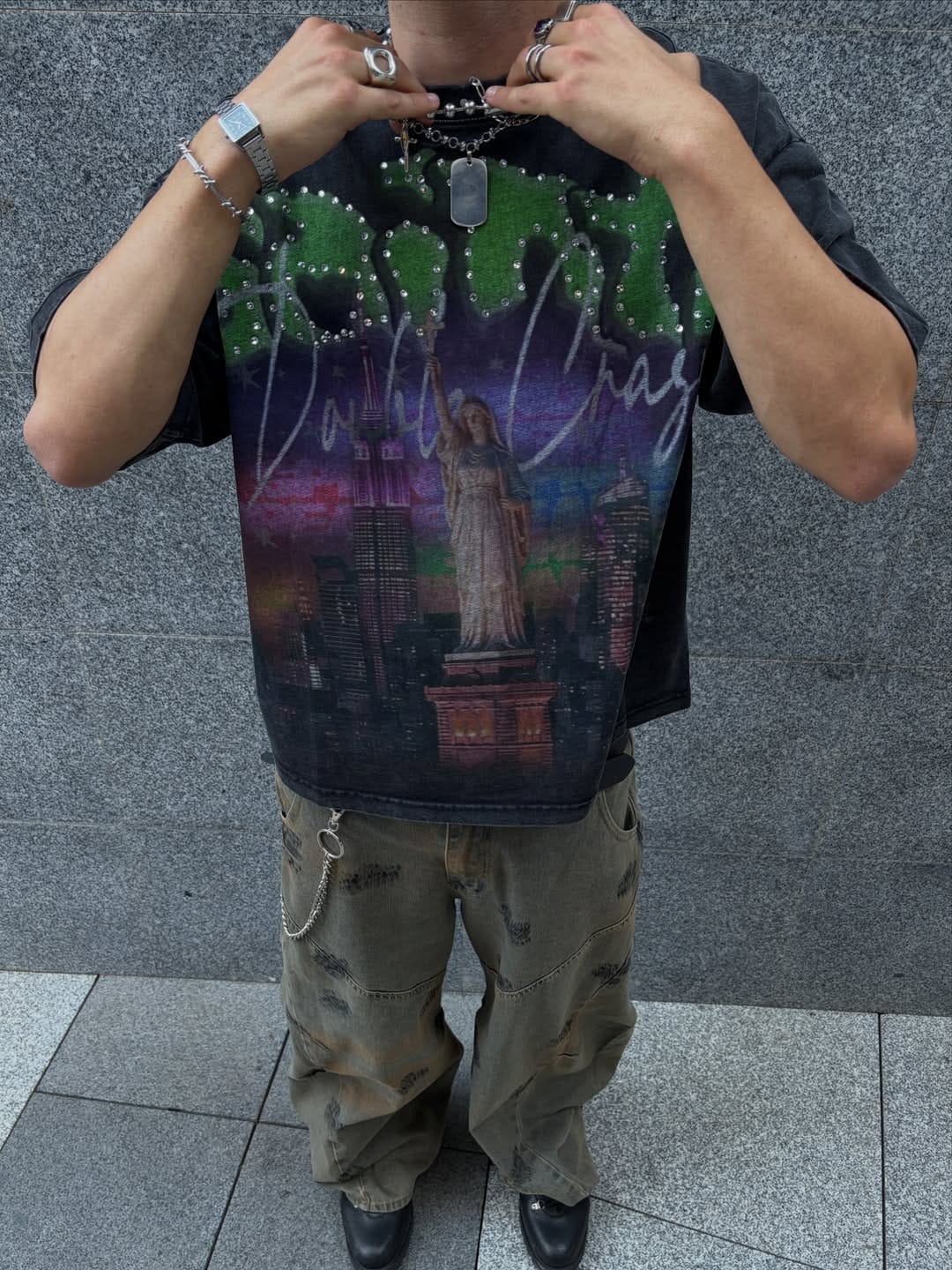 Customer photo review of Iced-Out Neck Vintage Saints Tee-457