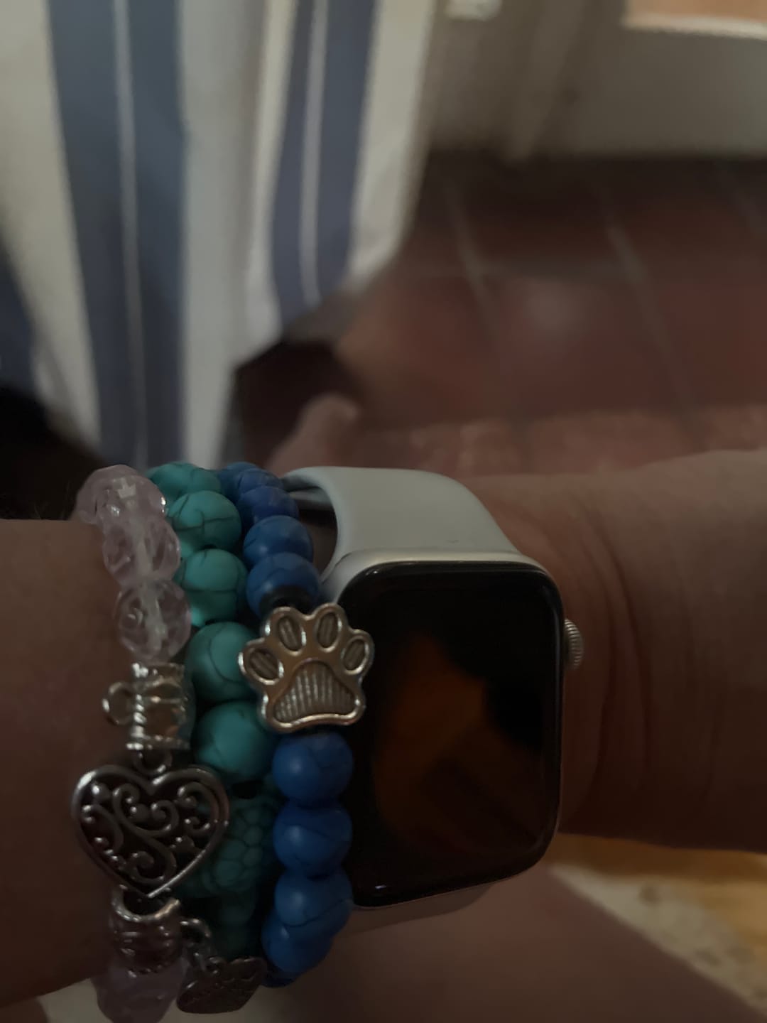 Customer photo review of Kutyákért Karkötő