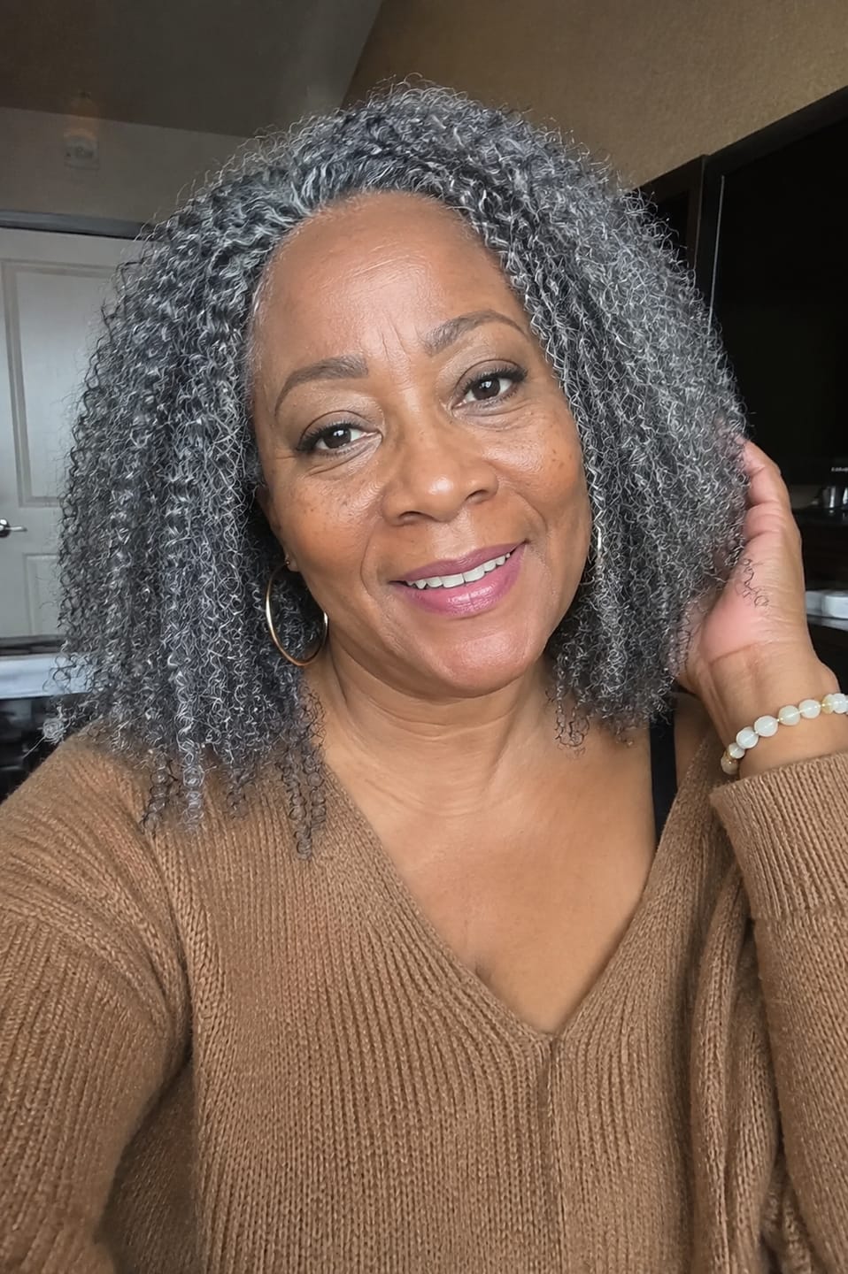 Customer photo review of Luvwin Salt & Pepper Kinky Curly 3 In 1 Half Wig Beginner Friendly Glueless 3/4 Wig 100% Human Hair