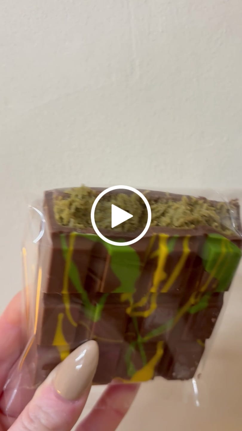 Customer video review of Pistachio Knafeh Bliss Block - Viral Dubai Chocolate Bar 200g