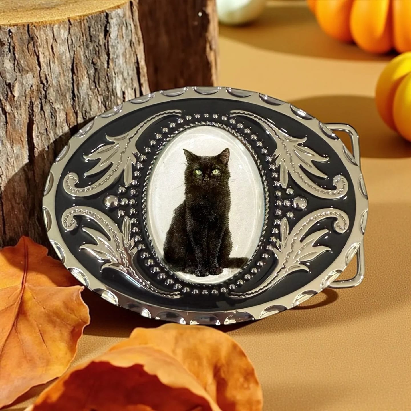 Customer photo review of Black Cat Belt Buckle – Western Cowboy Accessory for Cat Lovers & Halloween Style