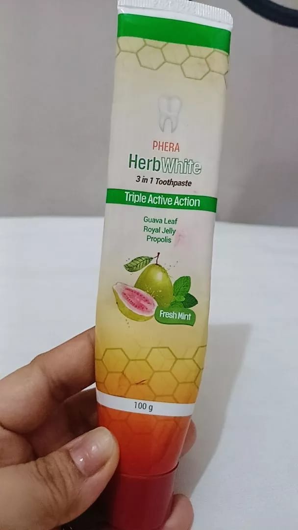 Customer photo review of PHERA Herbal Whitening Toothpaste 1 Tube (100g)