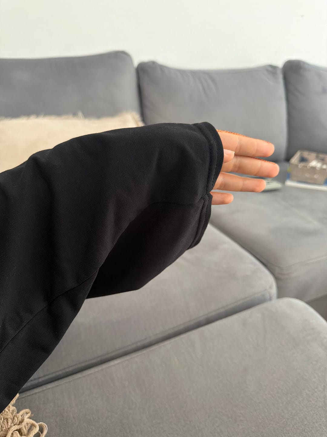 Customer photo review of Oversized Long-sleeved T-shirt - Black