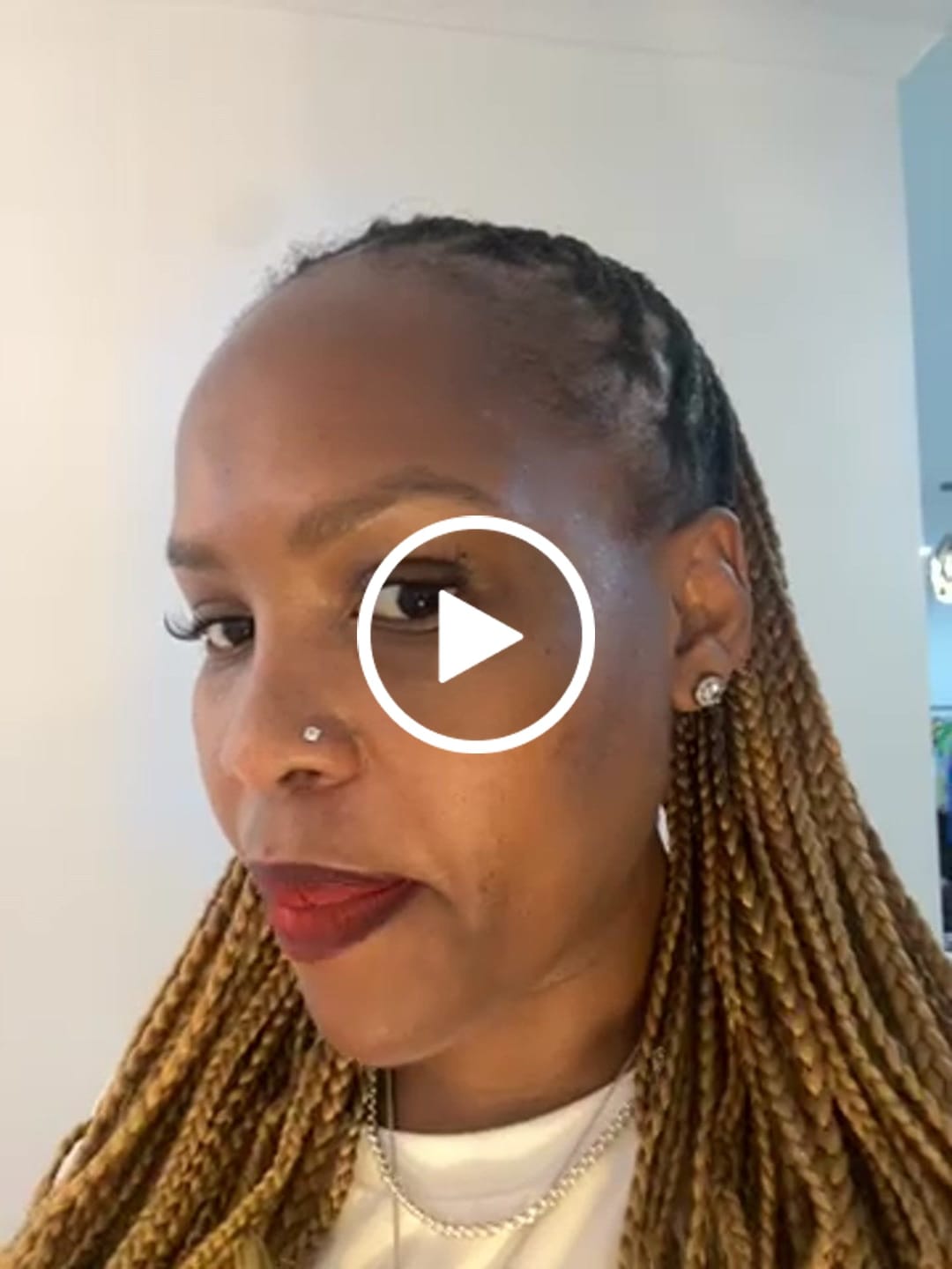 Customer video review of 3 IN 1 Lash Bond & Seal (Black Bond)