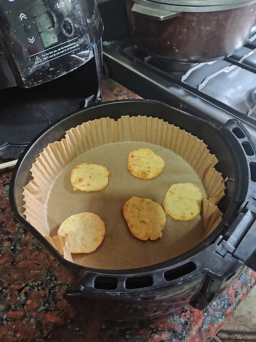 Customer photo review of 🍟 Papel para Airfryer – Paquete de 50 Unidades 🍗