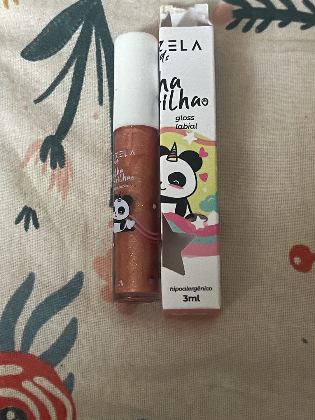 Customer photo review of Gloss Infantil Brilha Brilha