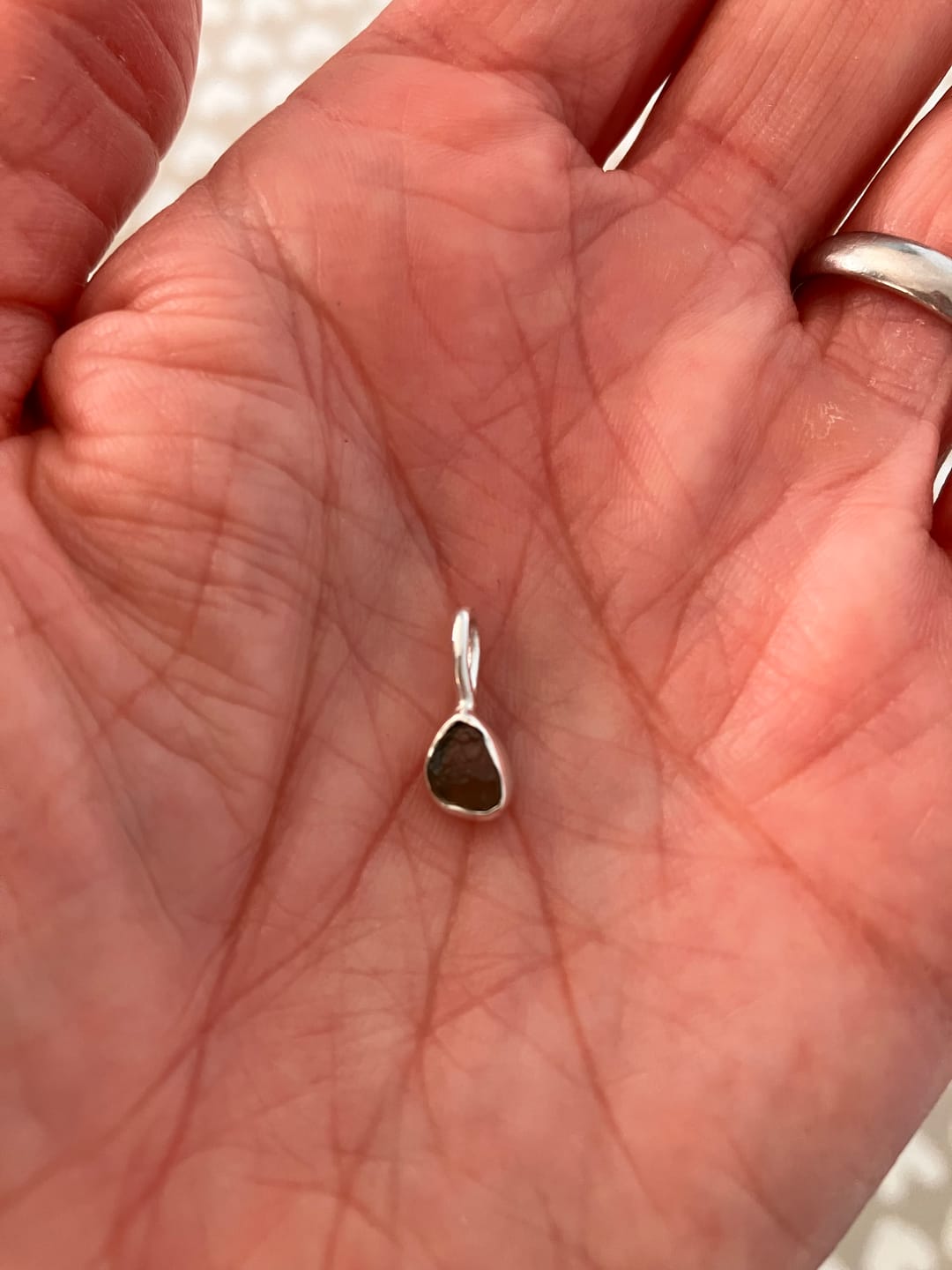 Customer photo review of Moldavite - Mini necklace pendant