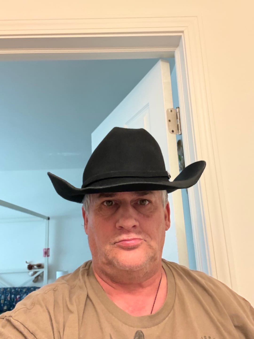 Customer photo review of Yellowstone Rip Wheeler Cowboy Hat Replica