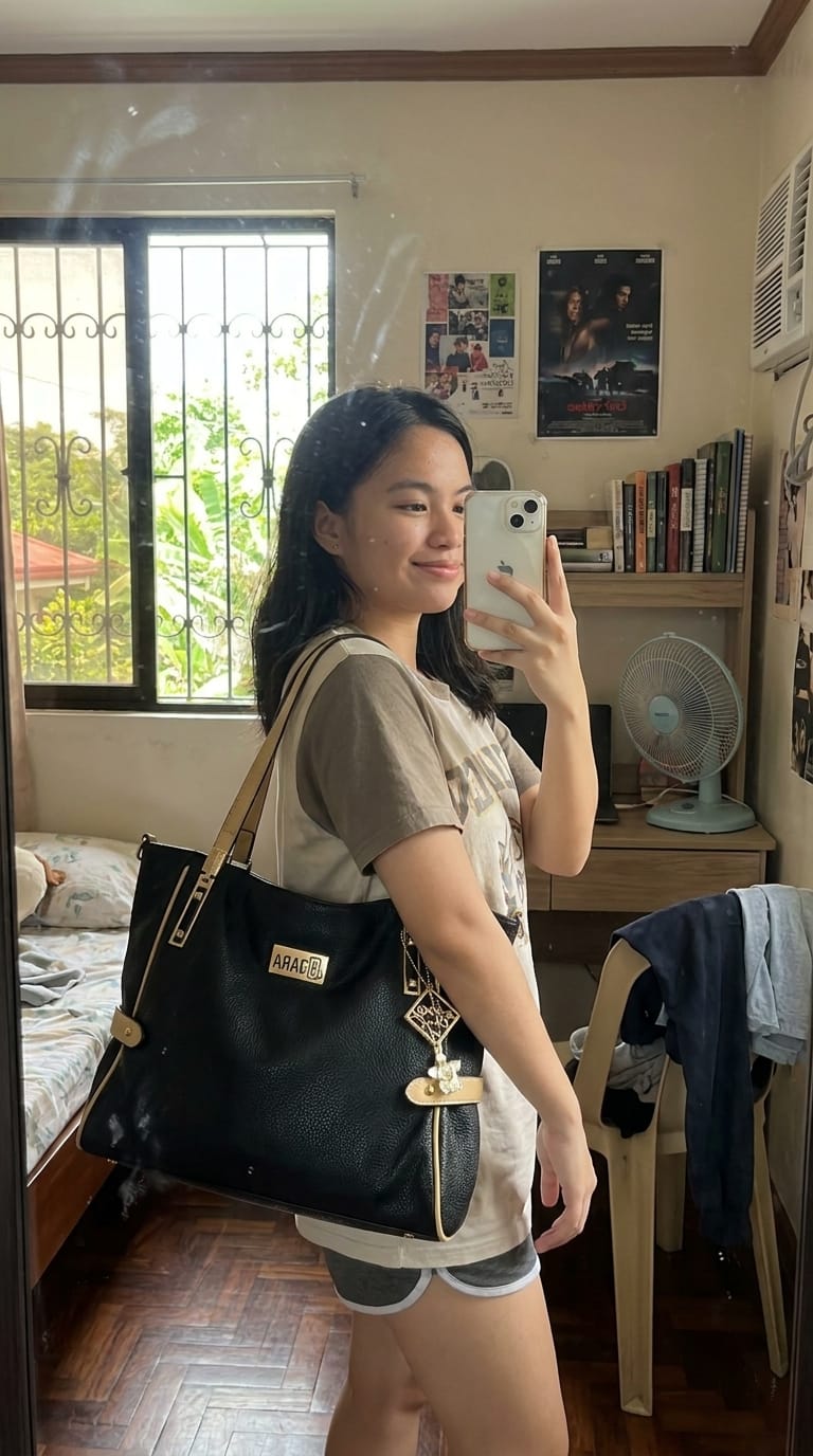 Customer photo review of VENICE LEATHER TOTE BAG