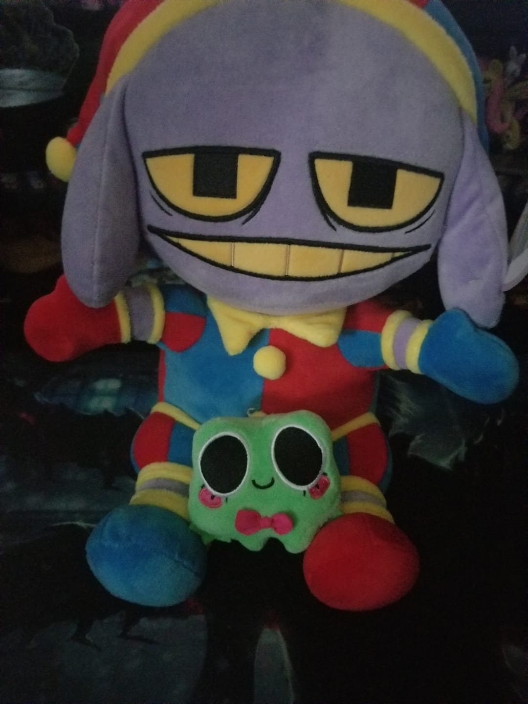 Customer photo review of Pomni-Suit Jax Plush