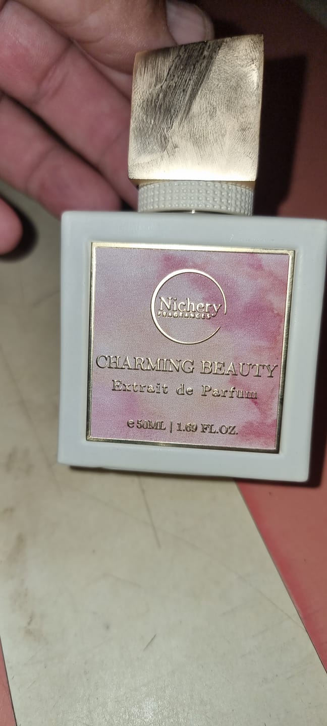 Customer photo review of Nichery Charming Beauty Extrait de Parfum - Női 50ml
