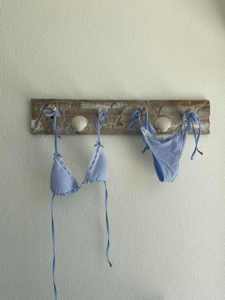 Customer photo review of Seamolly Striped Lace Trim Bowknot Decor Halter Triangle Tie Side Bikini Set