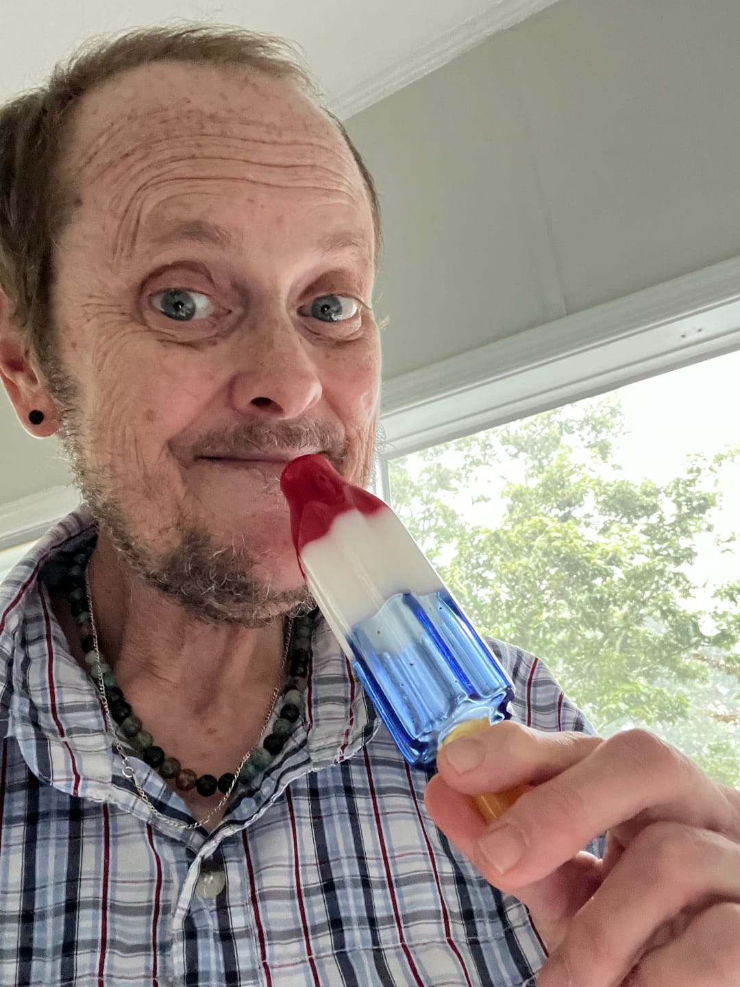 Customer photo review of Pipesicle Hand Pipe