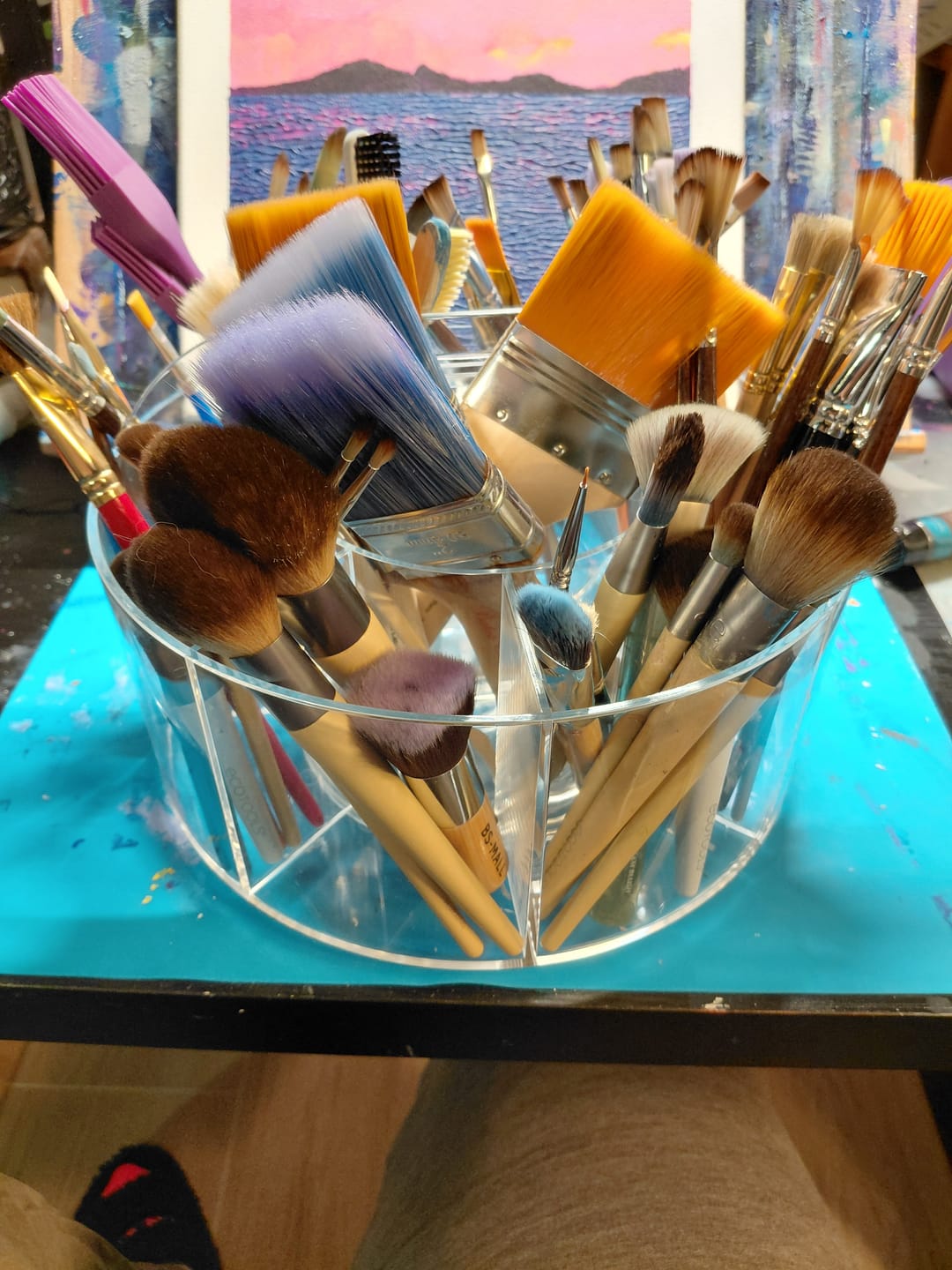 Customer photo review of Ohuhu 360° Rotating Clear Acrylic Marker Organizer
