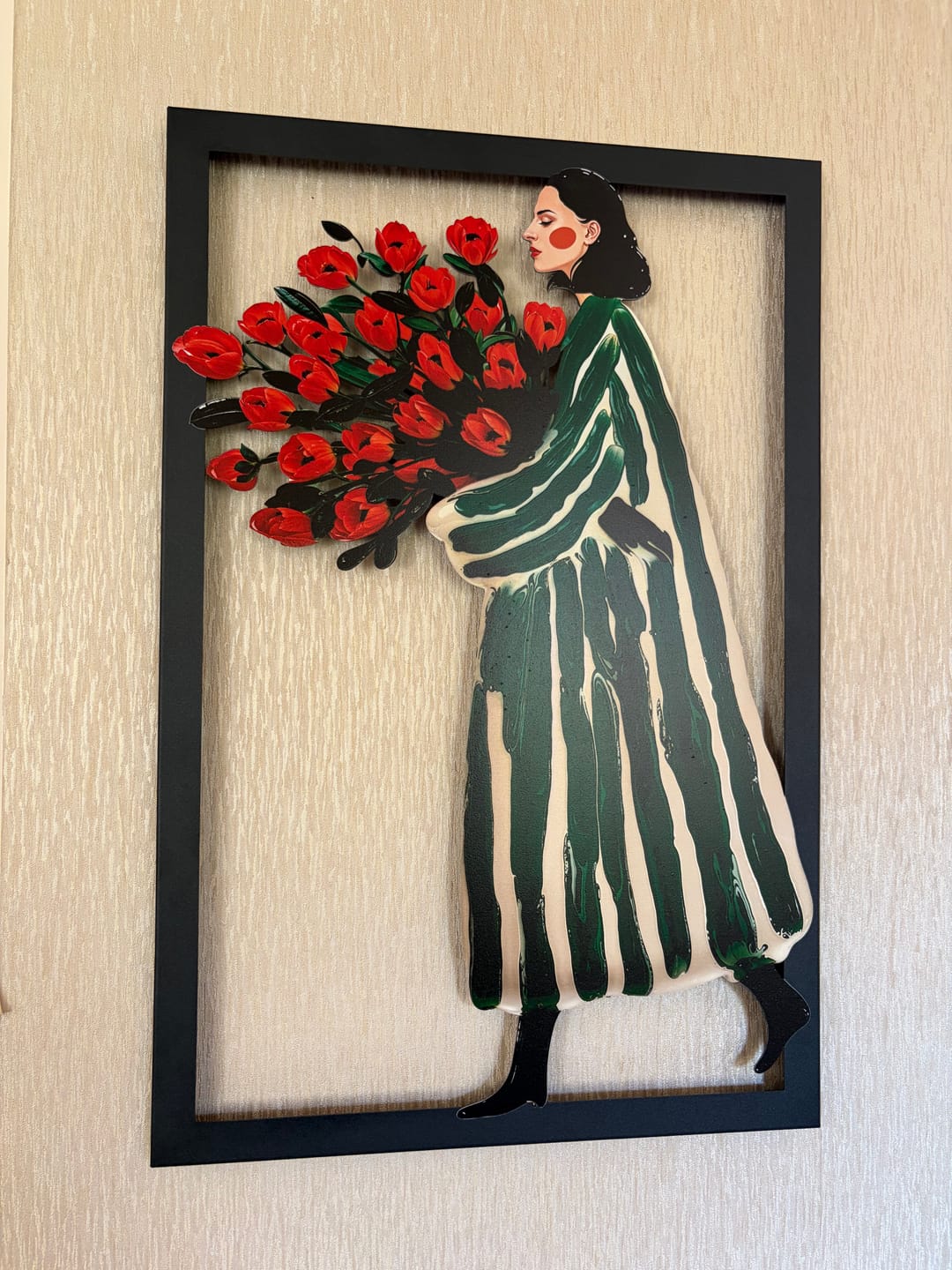 Customer photo review of Rose Lady Metal Tablo