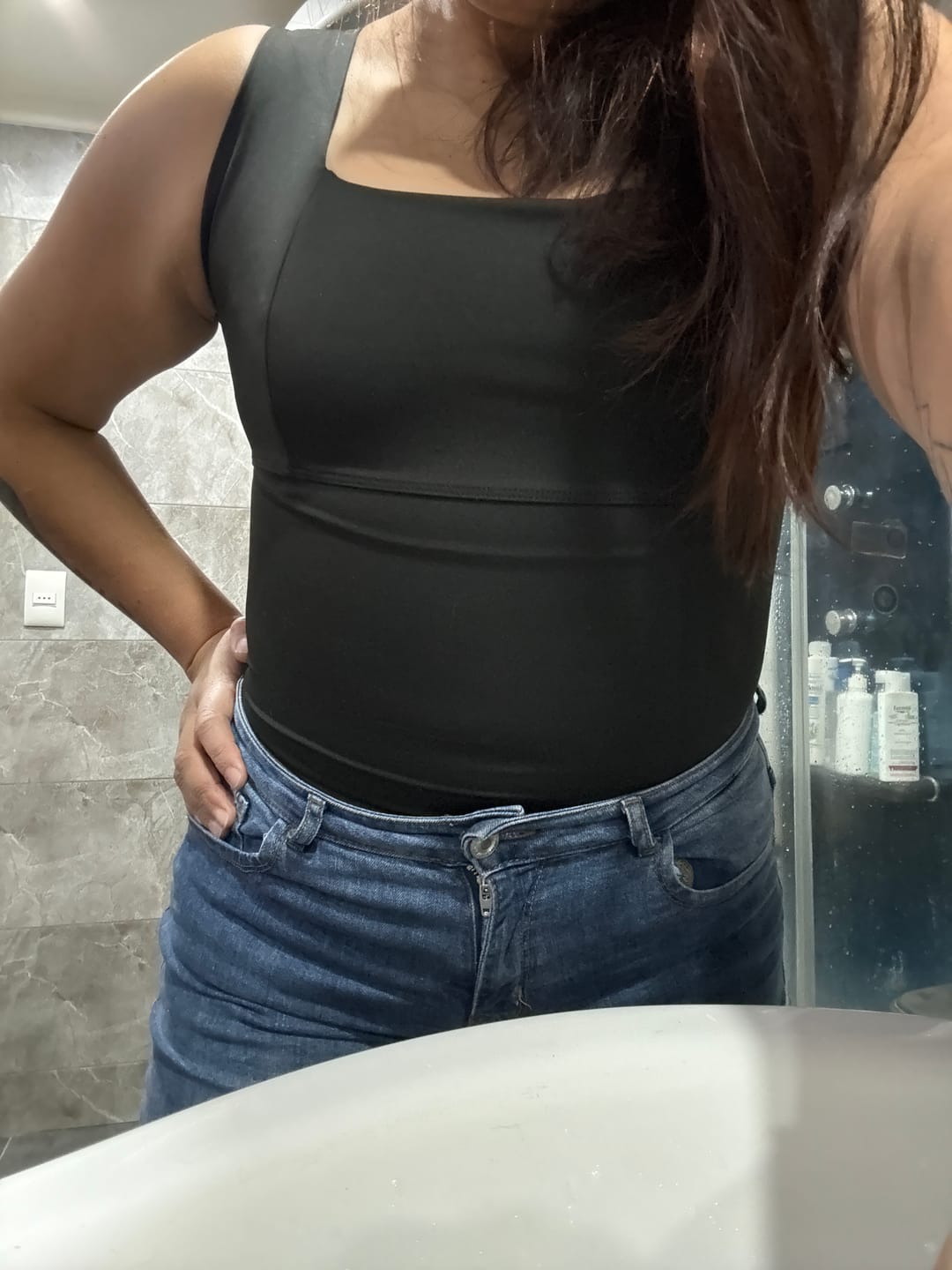 Customer photo review of BODY MODELADOR ESCOTE CUADRADO