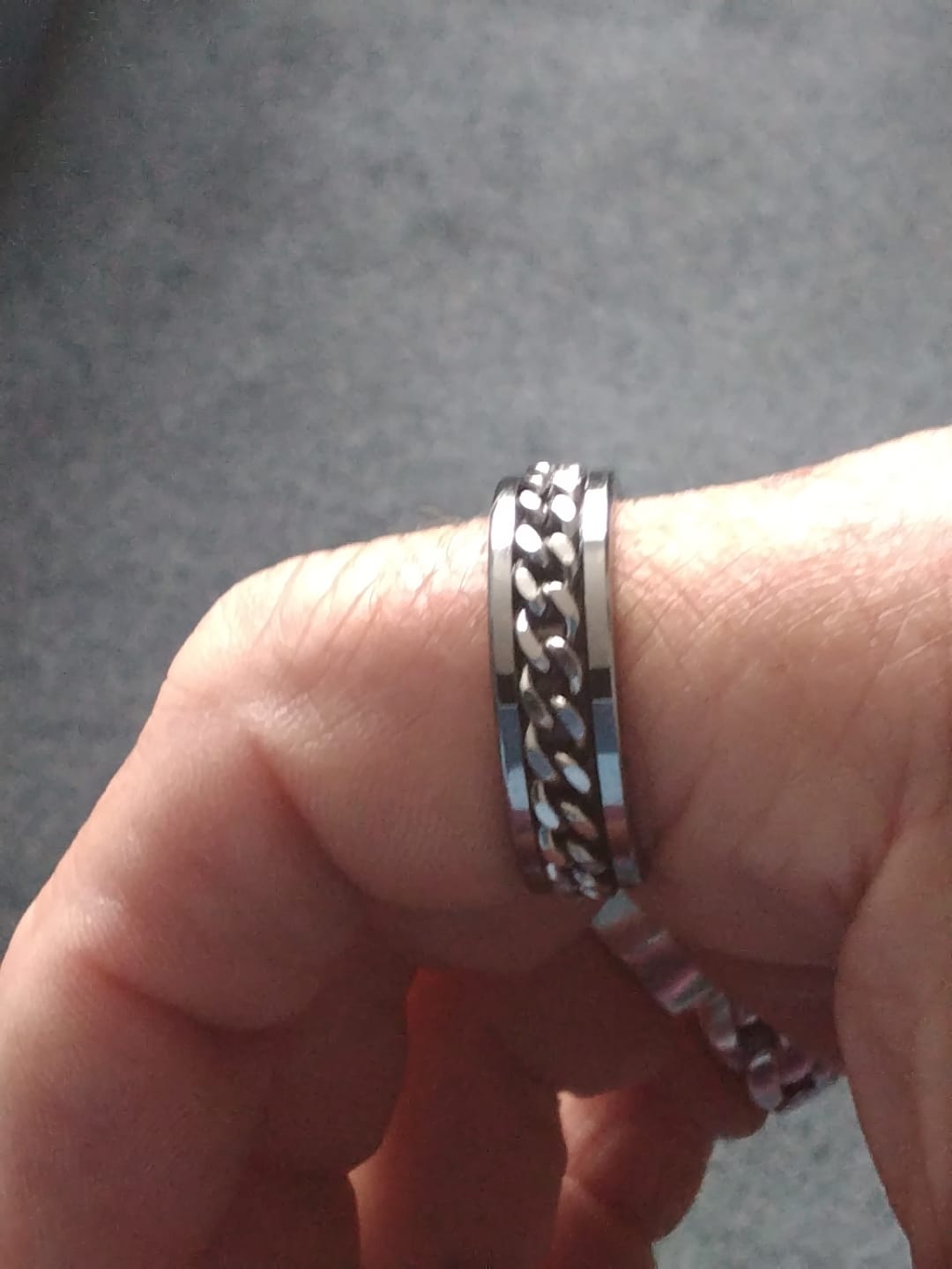 Customer photo review of Original Rotating Chain 8mm Wonder Ring