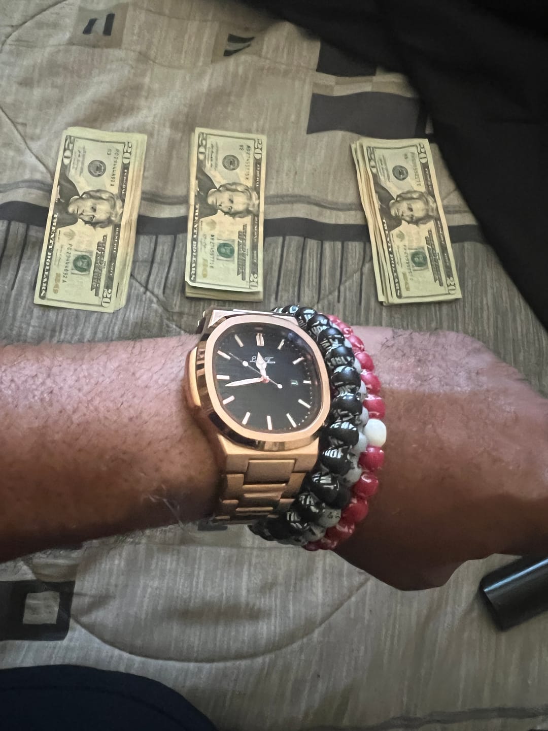 Customer photo review of Lucky Fours® Wraith