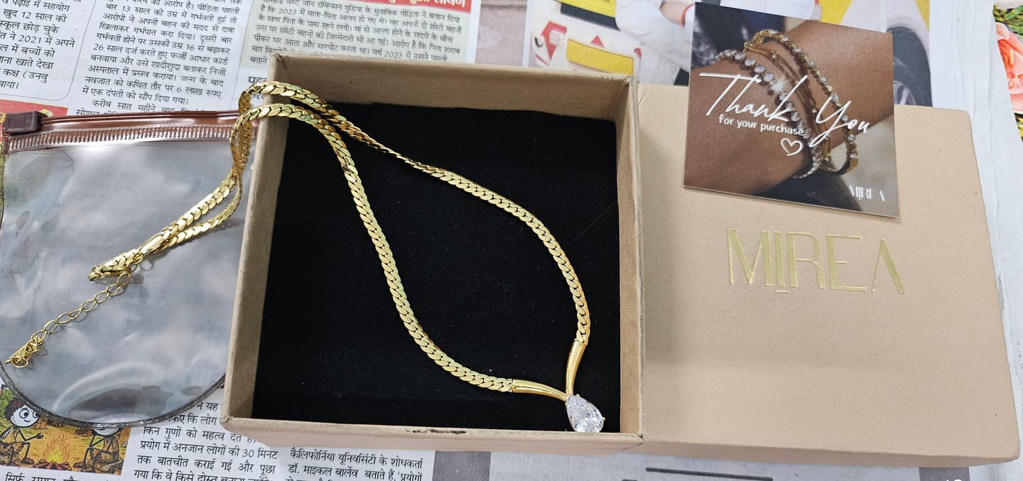 Customer photo review of Pear Diamond V Necklace